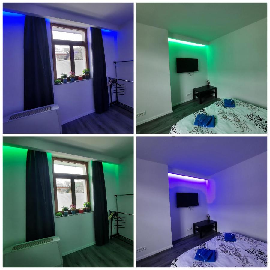 Appartement House Side By Side à Braşov Extérieur photo