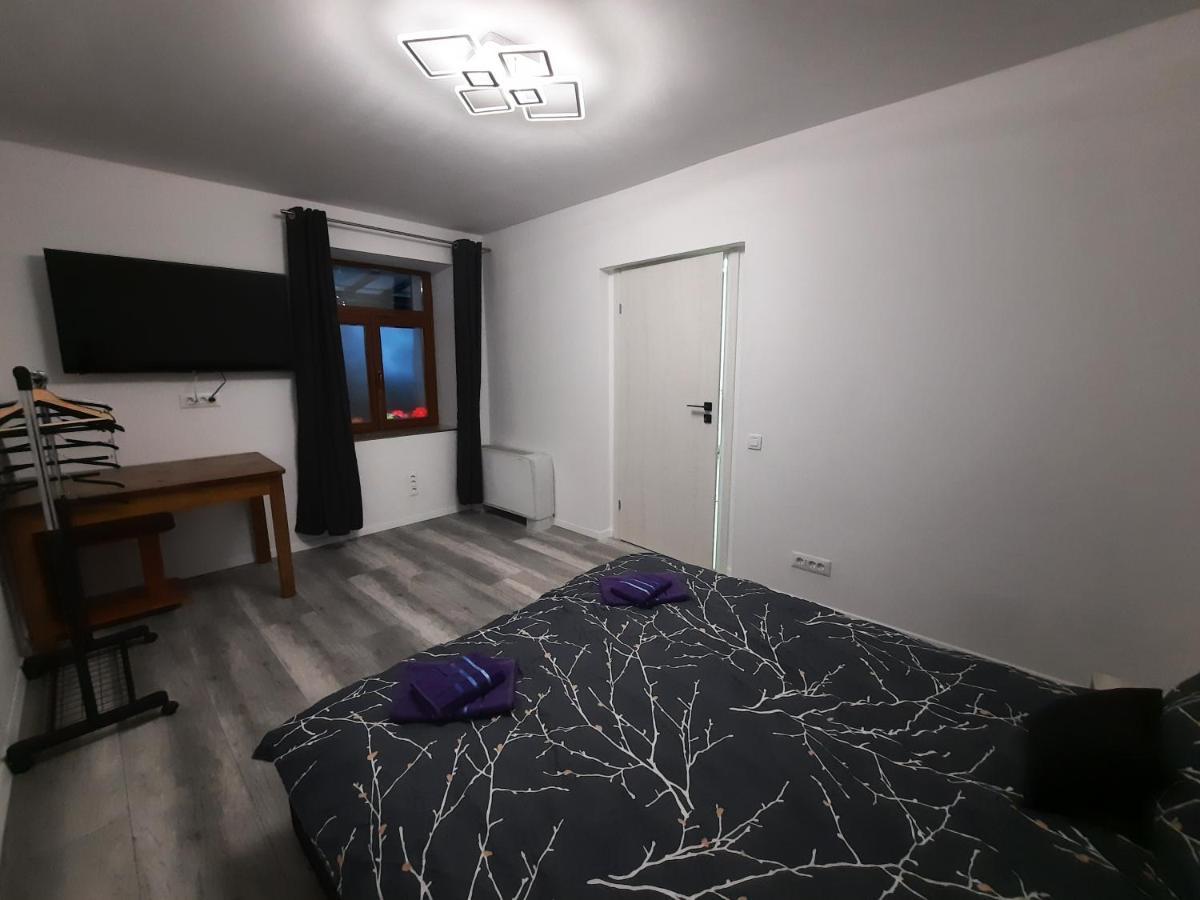 Appartement House Side By Side à Braşov Extérieur photo